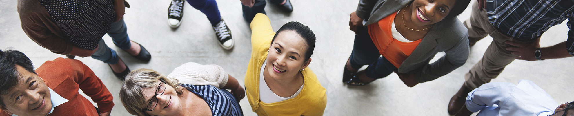 Dekoratives Bild. Abgebildet sind Personen.